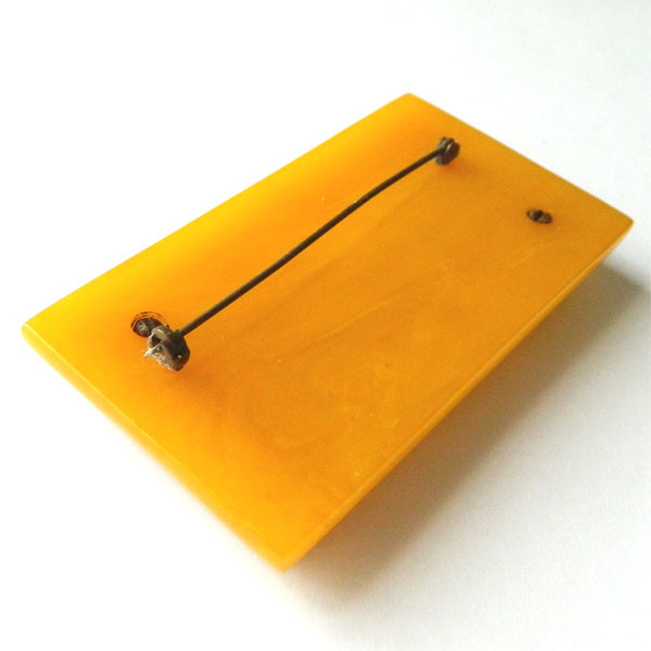 1930s bakelite bird brooch