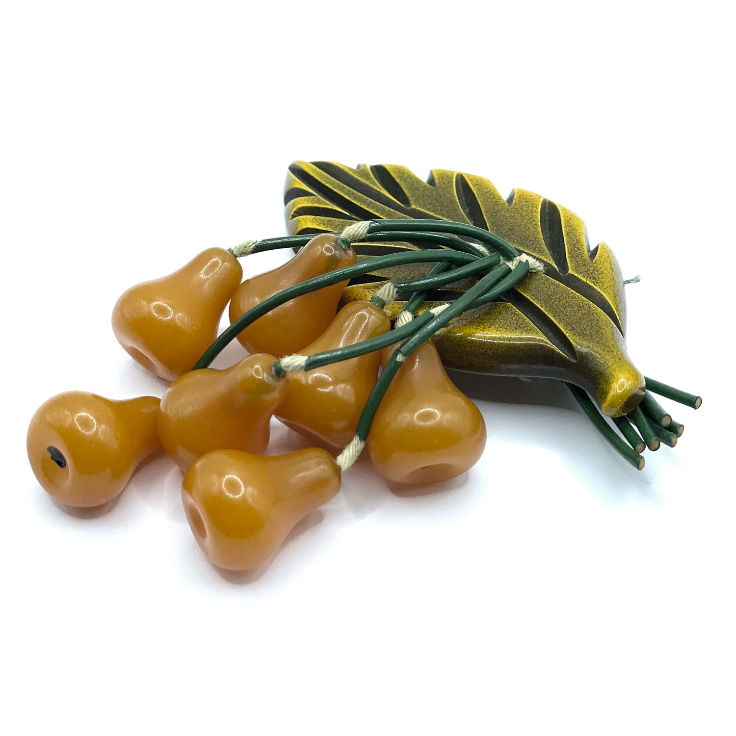 vintage bakelite brooch