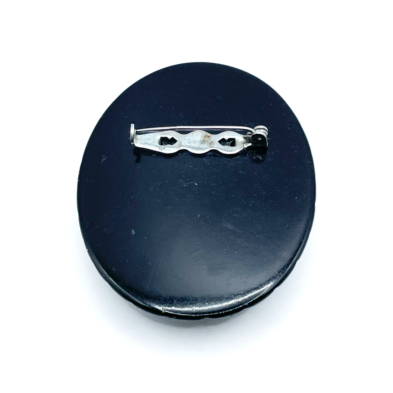 1940s lucite and bakelite cameo brooch