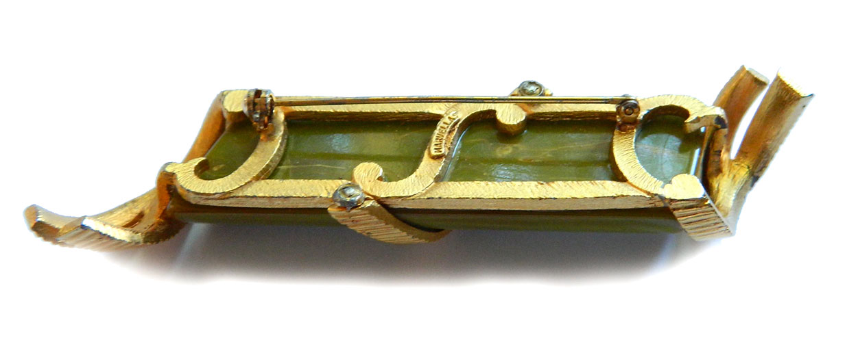 Marvella bakelite brooch