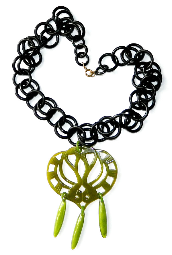 1930's bakelite necklace