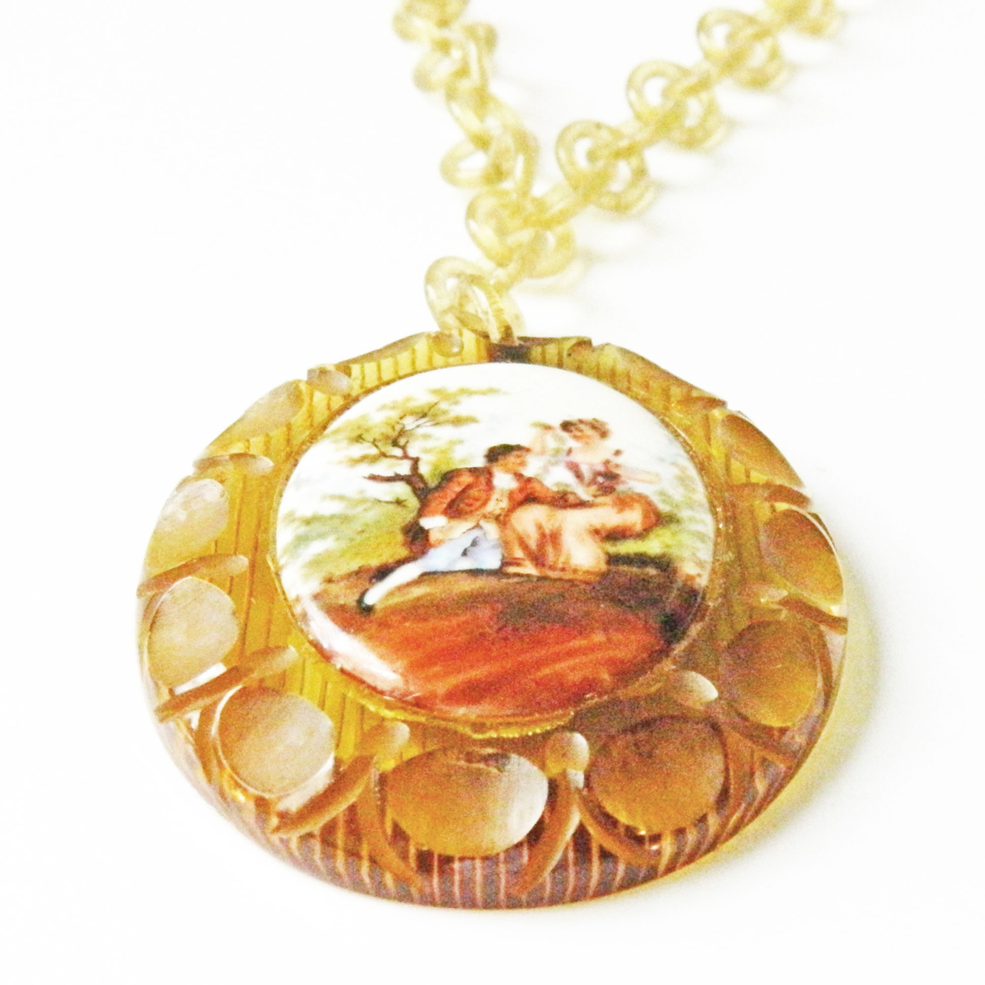 1930s bakelite pendant necklace