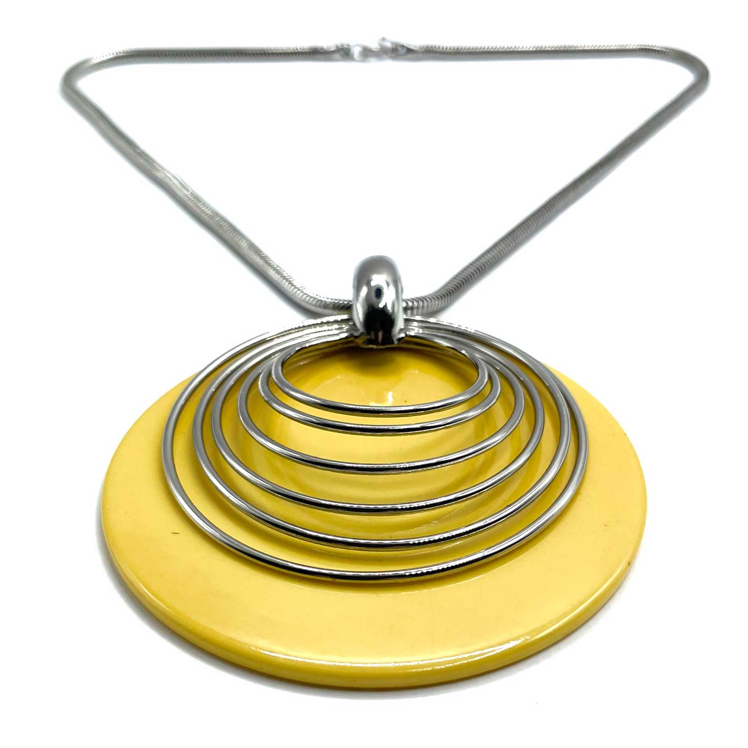 Yellow Art Deco bakelite pendant necklace