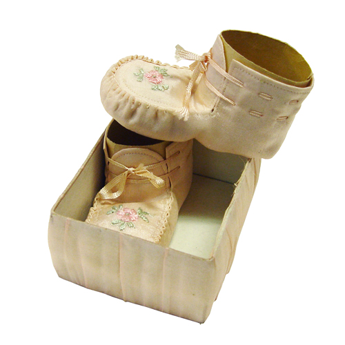 1930's Vintage peach silk baby booties