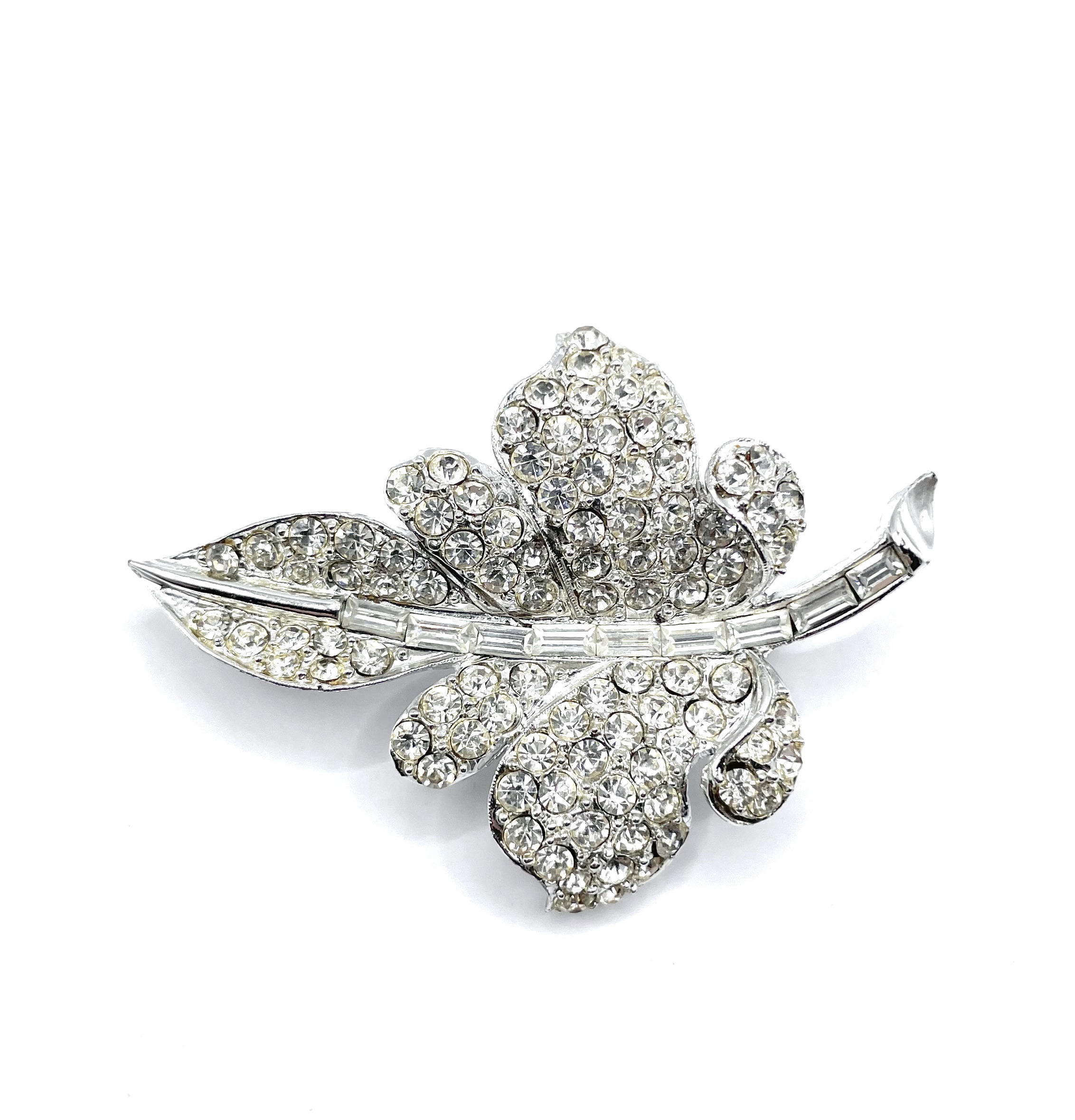 Pell rhinestone leaf brooch