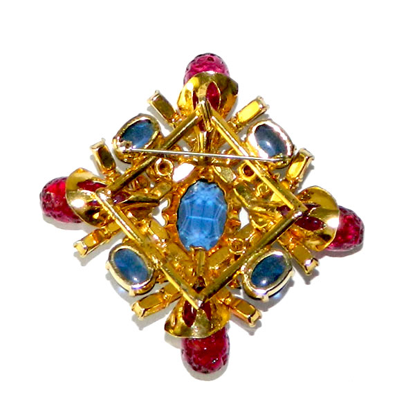 1950's Schreiner rhinestone brooch