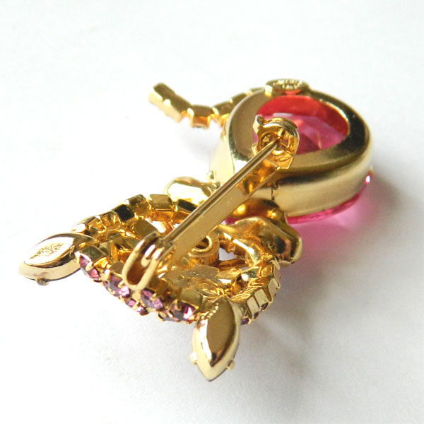 Alice Caviness rhinestone cat brooch