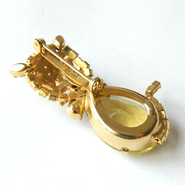 Alice Caviness rhinestone cat brooch