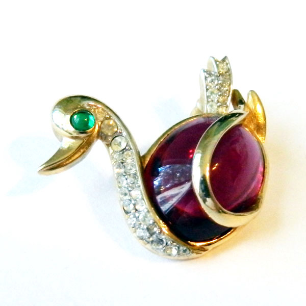 Trifari jelly belly duck brooch