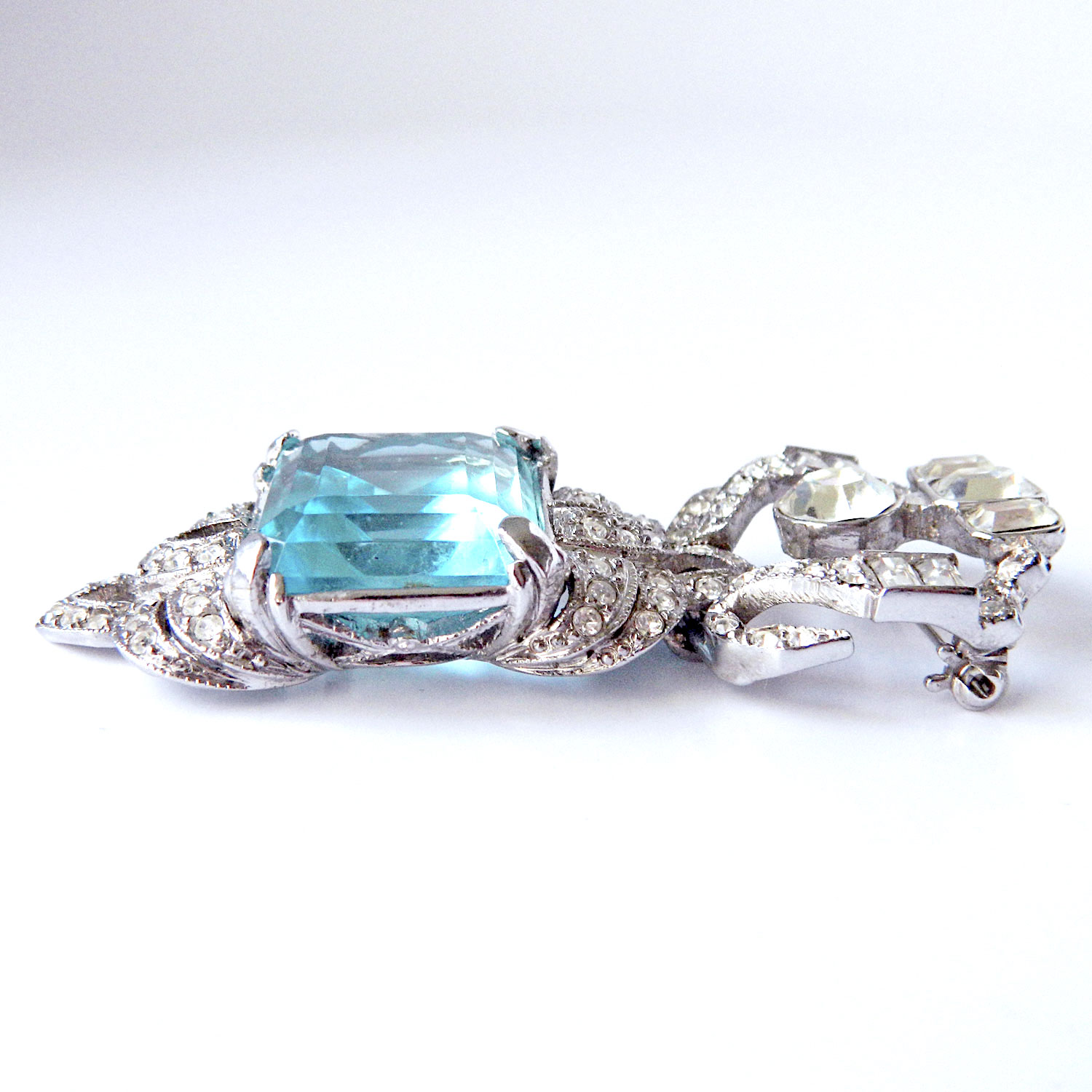 weinberg brooch