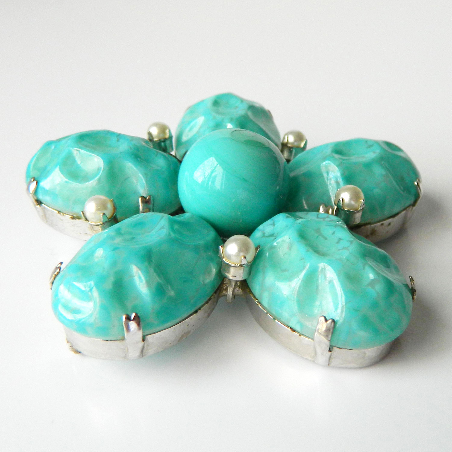 Schreiner rhinestone brooch