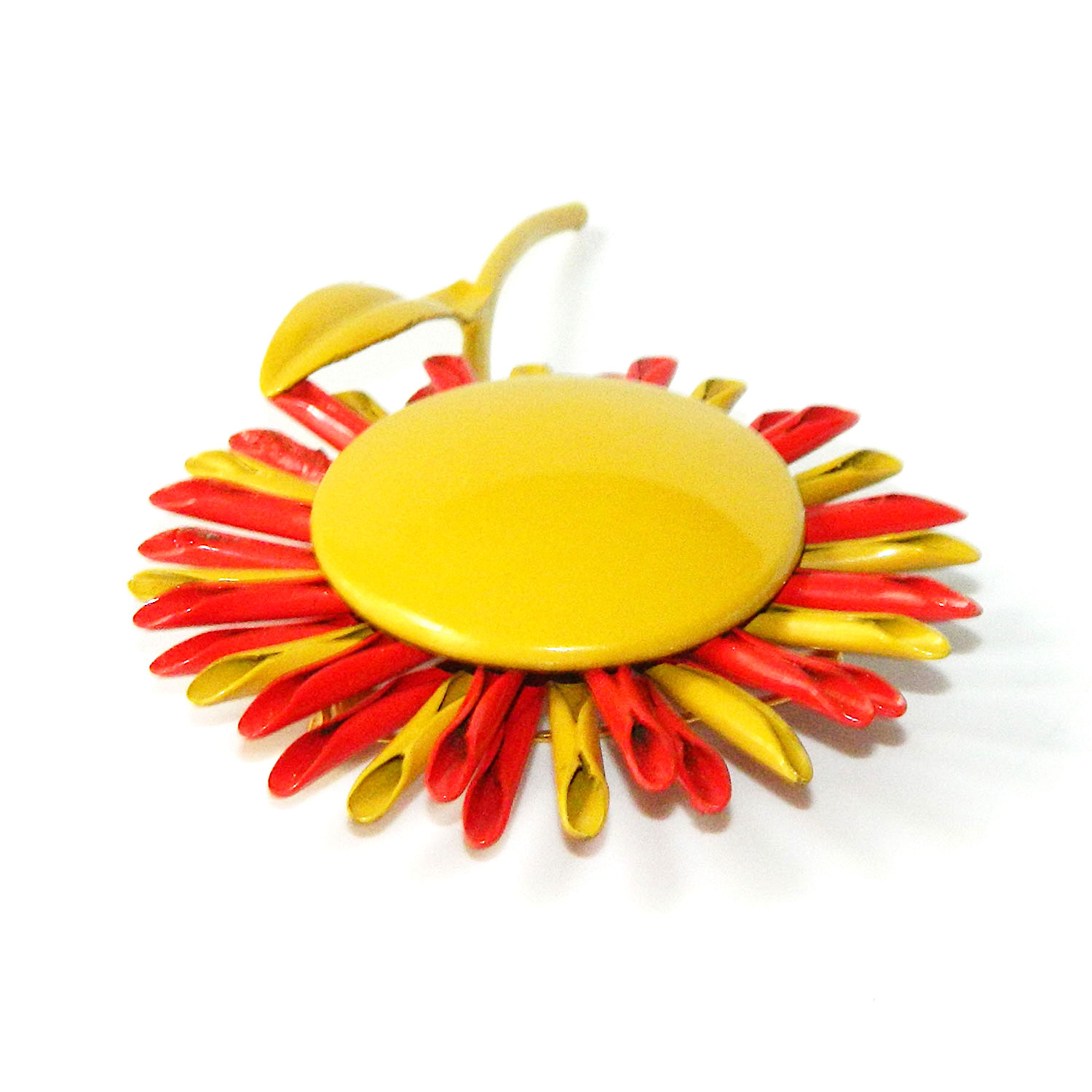 vintage daisy brooch