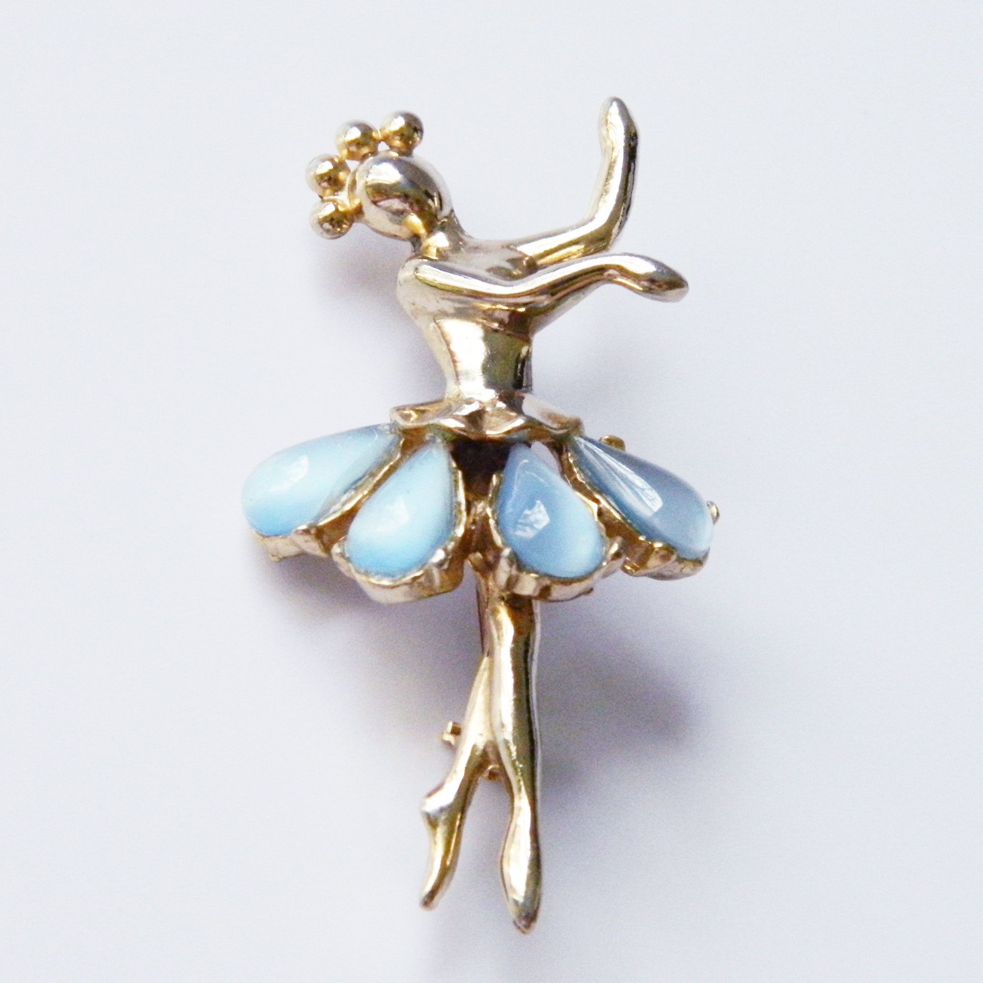 Trifari Petalettes ballet dancers brooch set