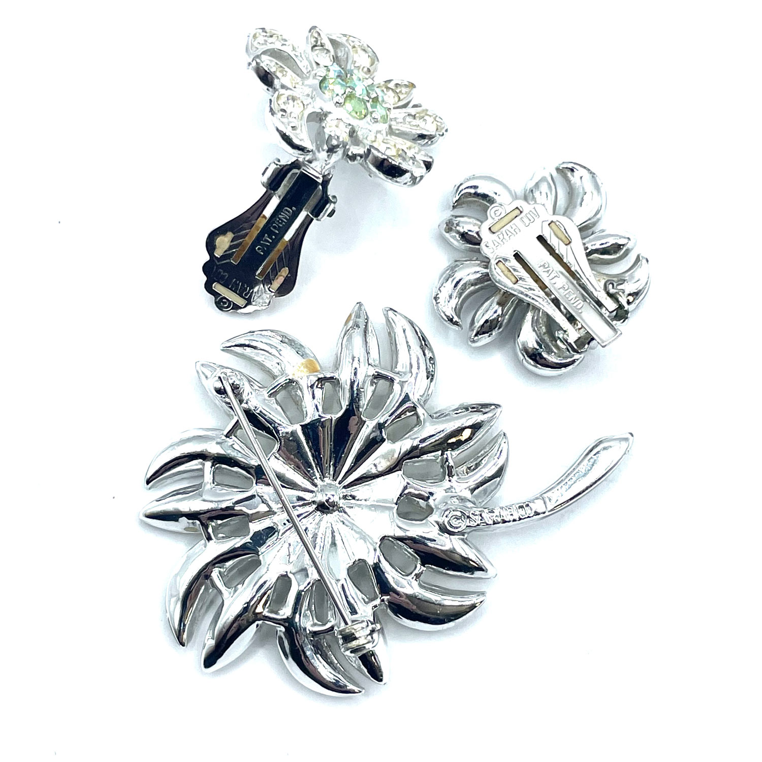 Sarah Coventry flower brooch and earring set