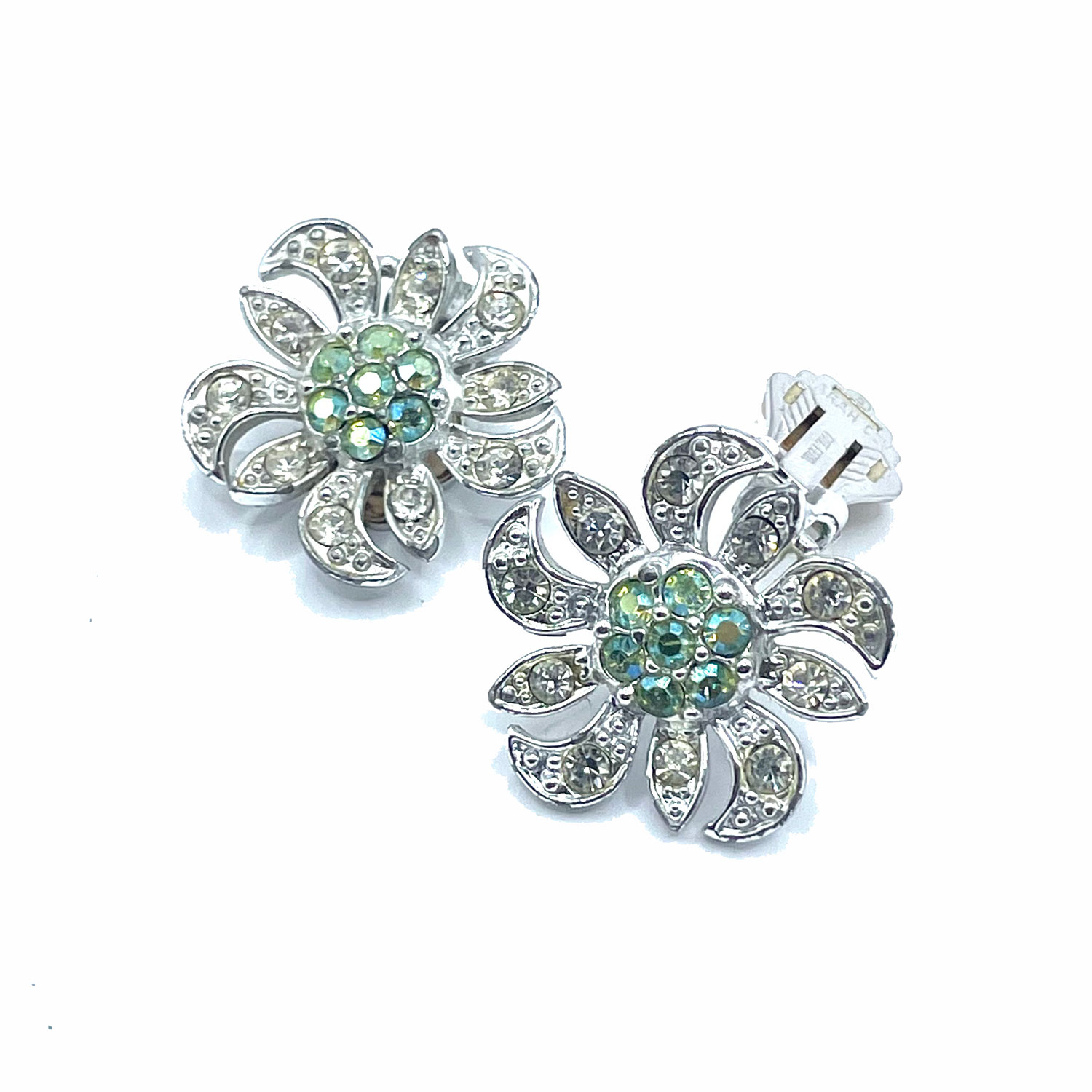 Sarah Coventry flower brooch and earring set