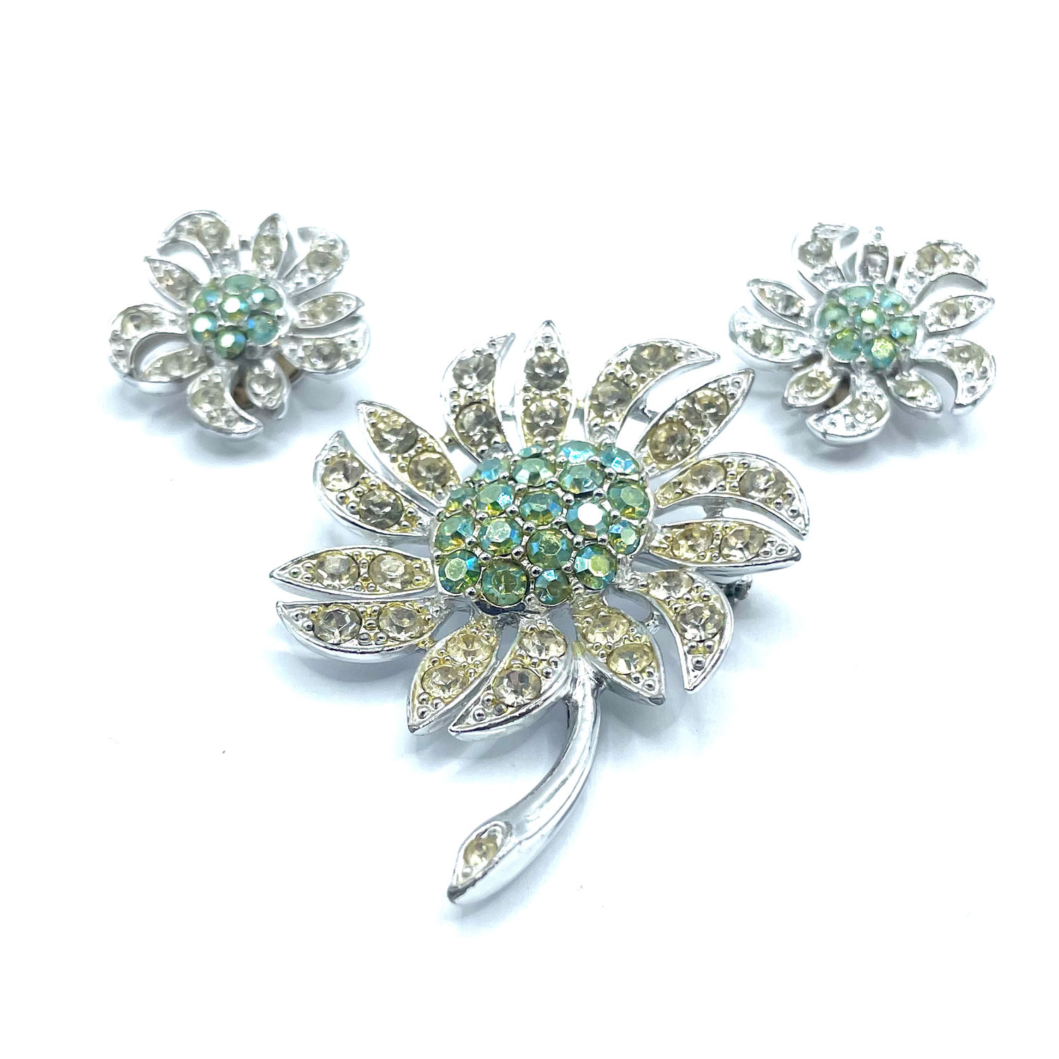 Sarah Coventry flower brooch and earring set