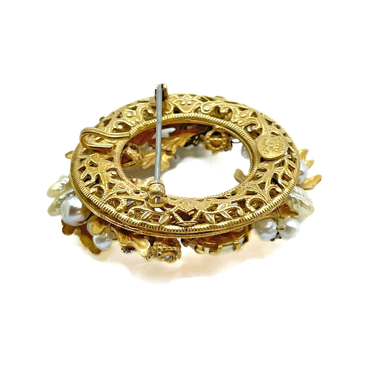 Original by Robért Wreath Brooch Pendant