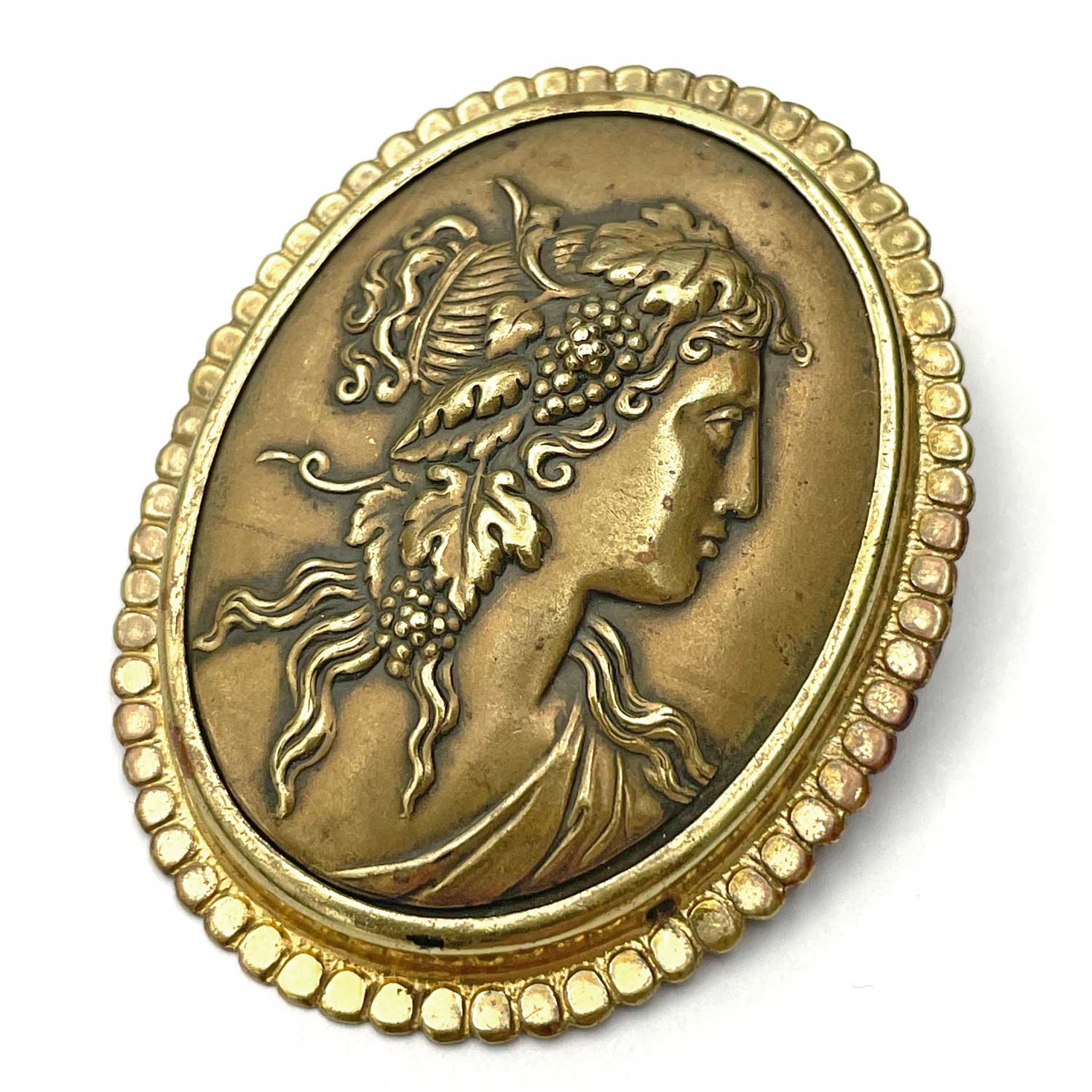 Cameo brooch