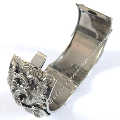 1950's Bangle Bracelet