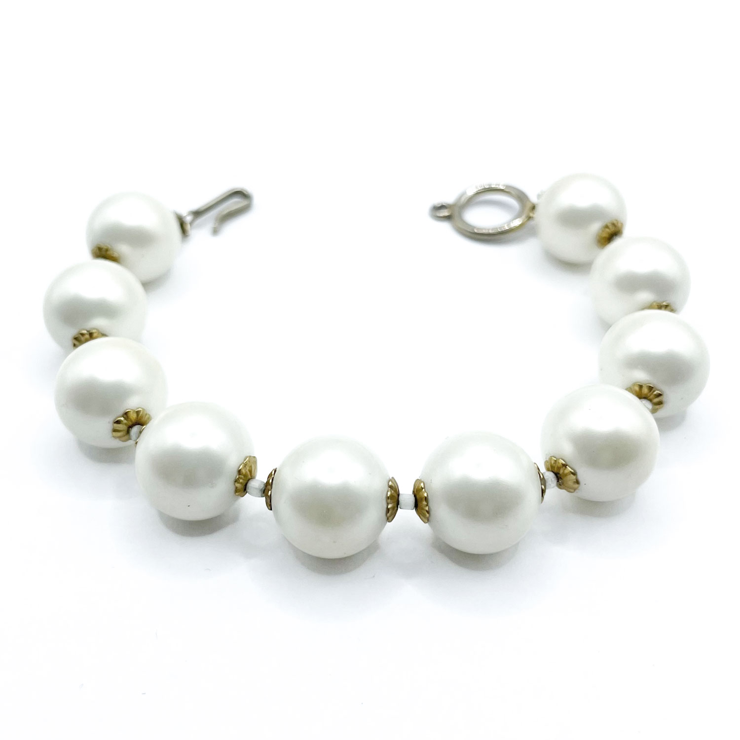 pearl bracelet