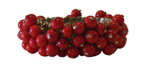1950s expansion bracelet with red glass beads