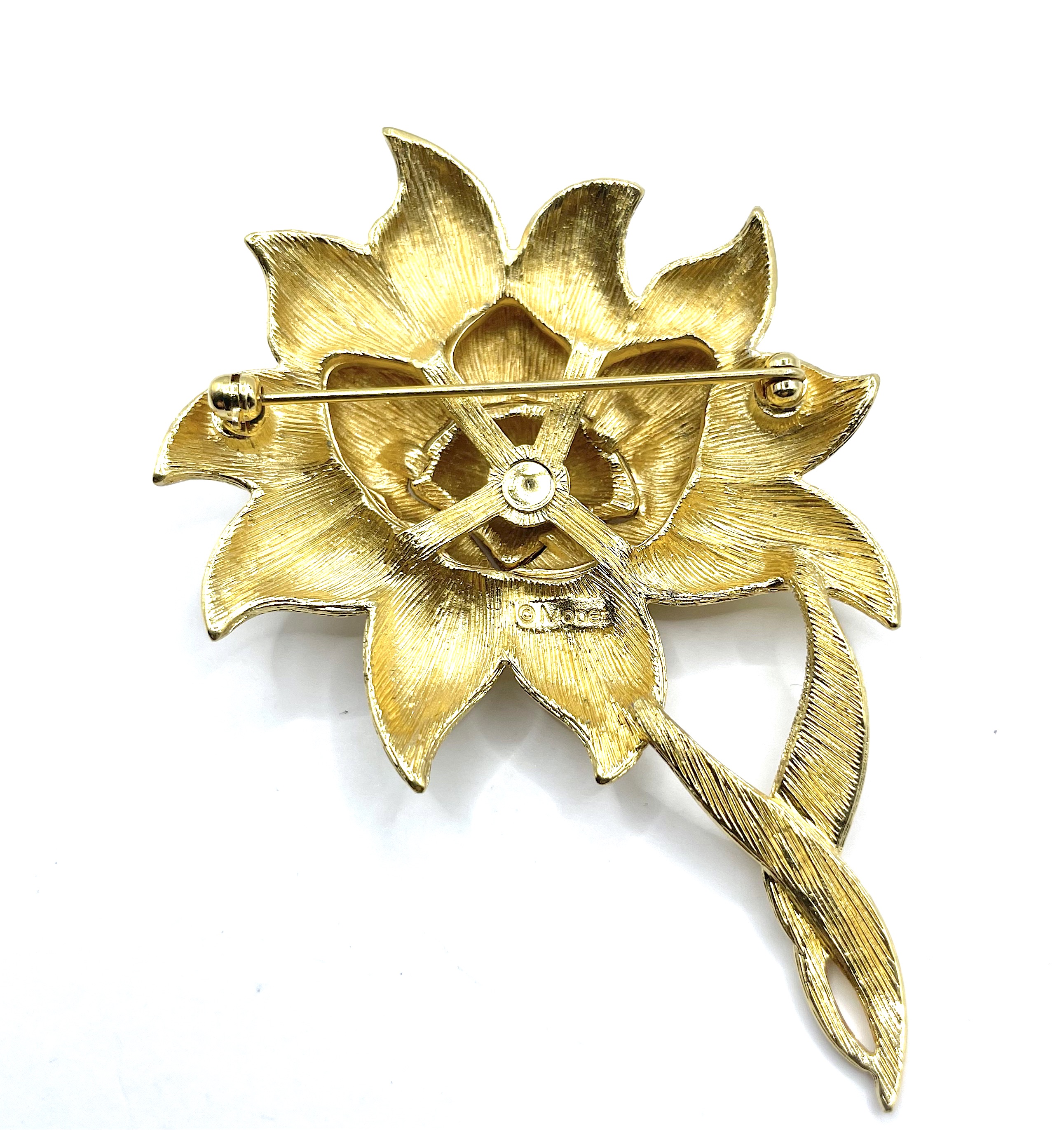 Monet flower brooch