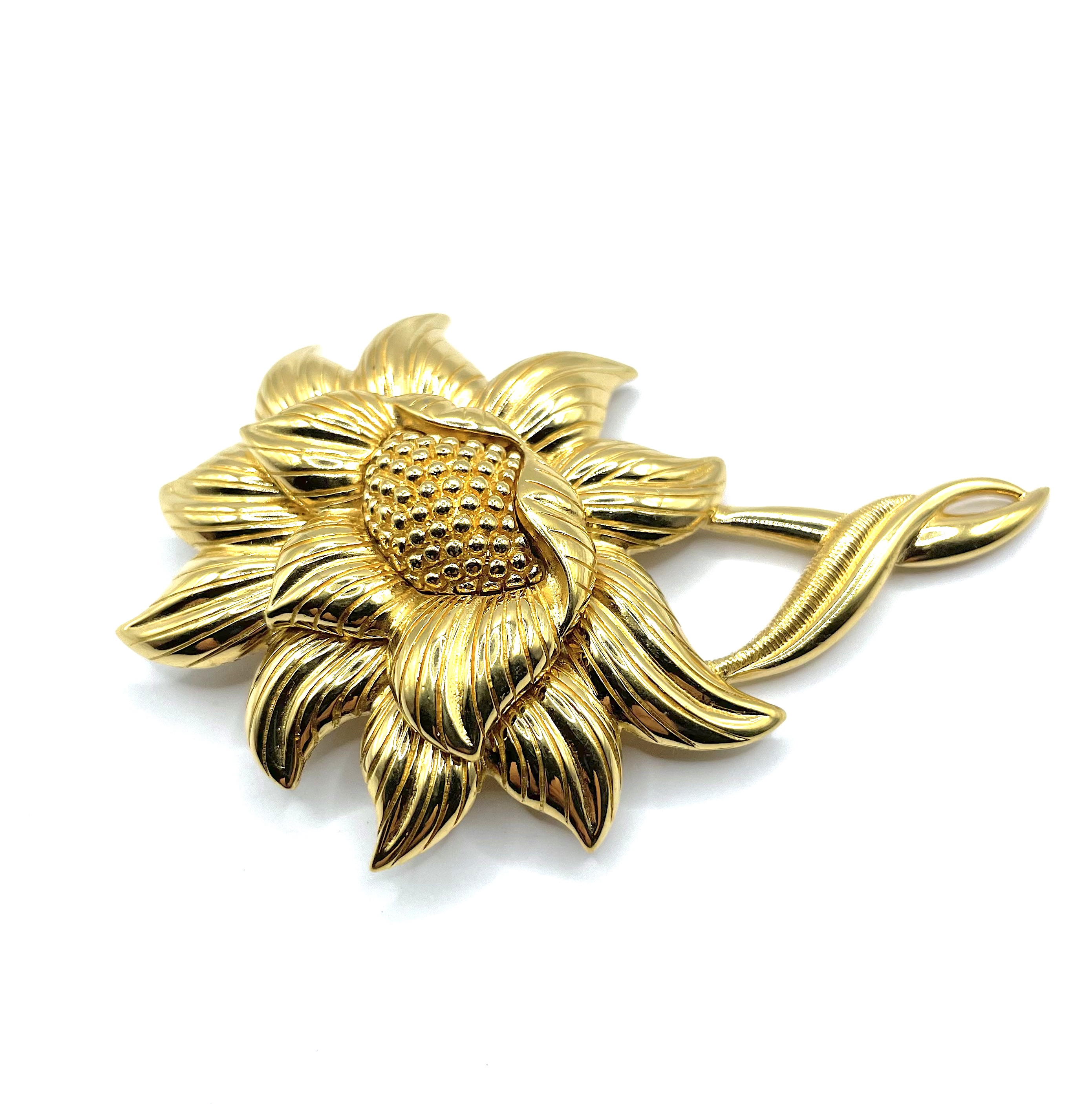 Monet flower brooch