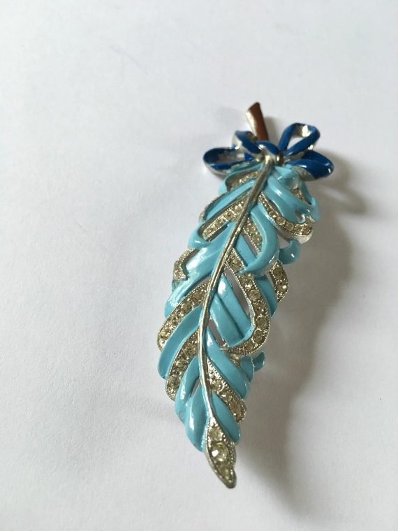 1940's enameled brooch