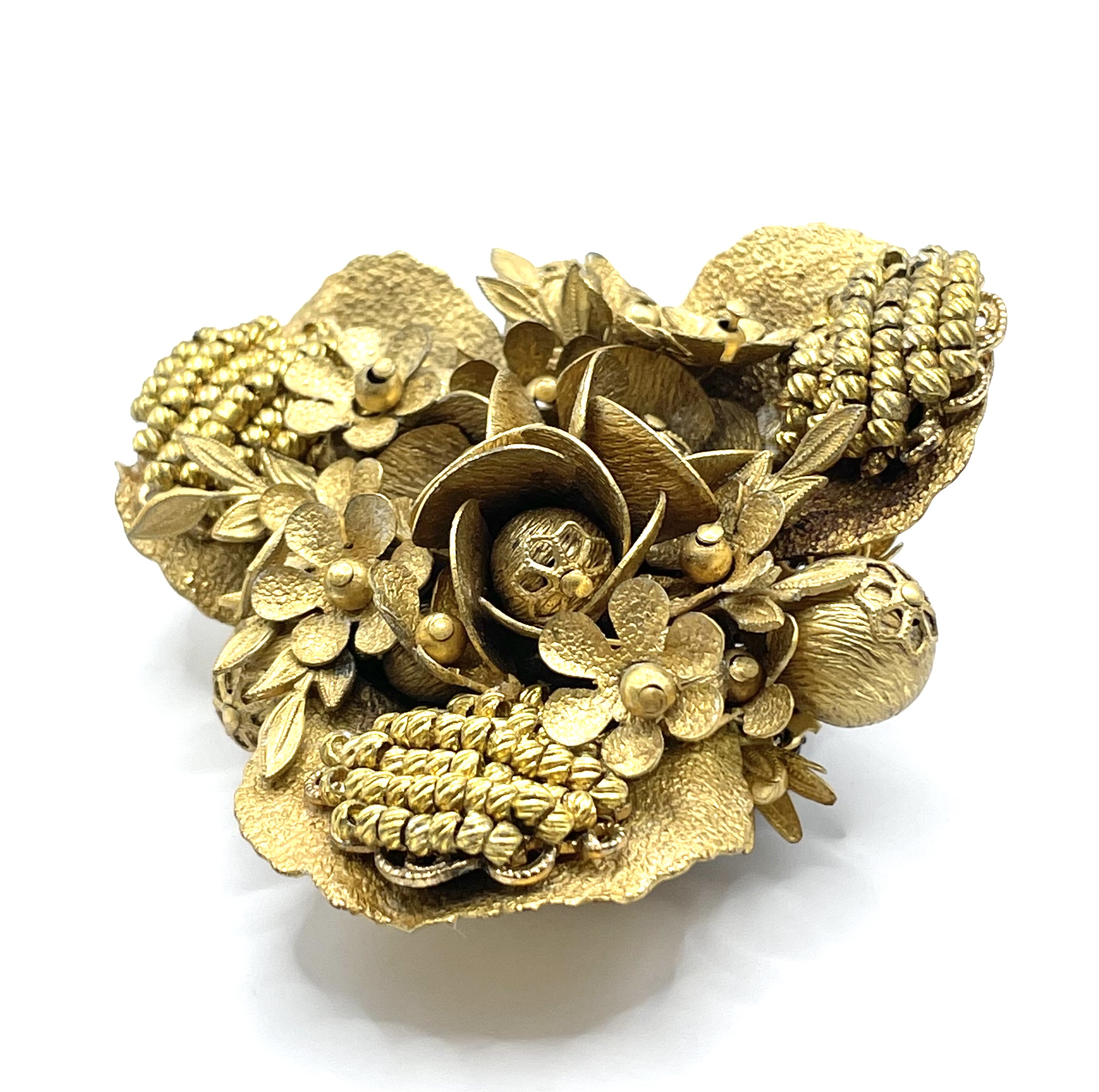 1930s floral brooch