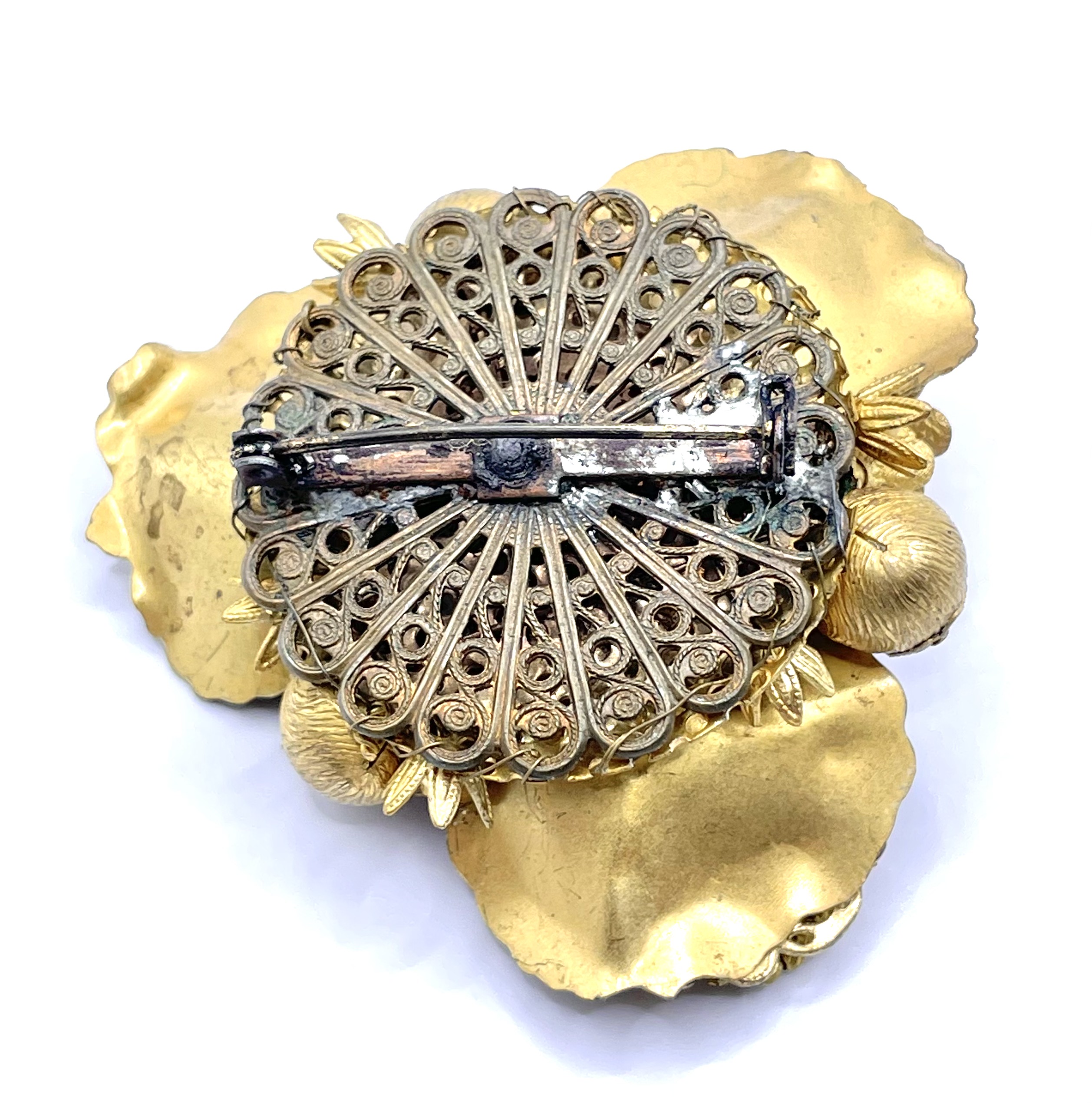 1930s floral brooch