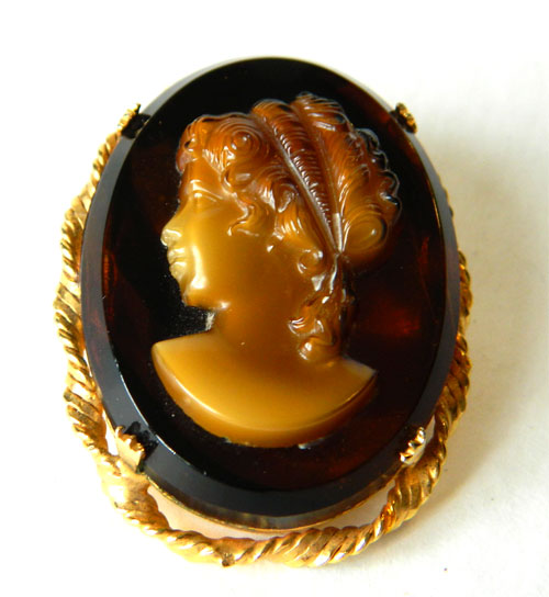 glass cameo brooch