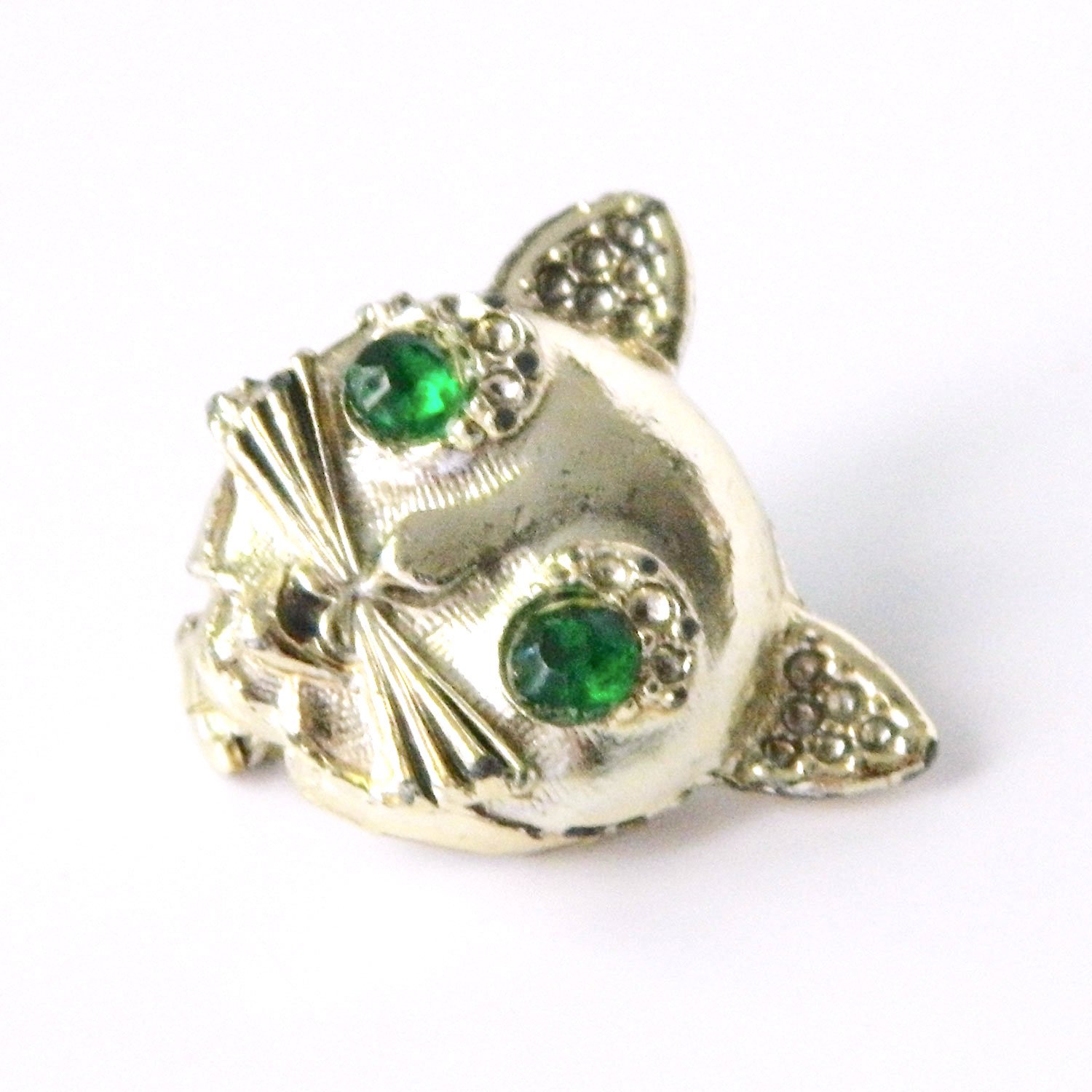 cat brooch