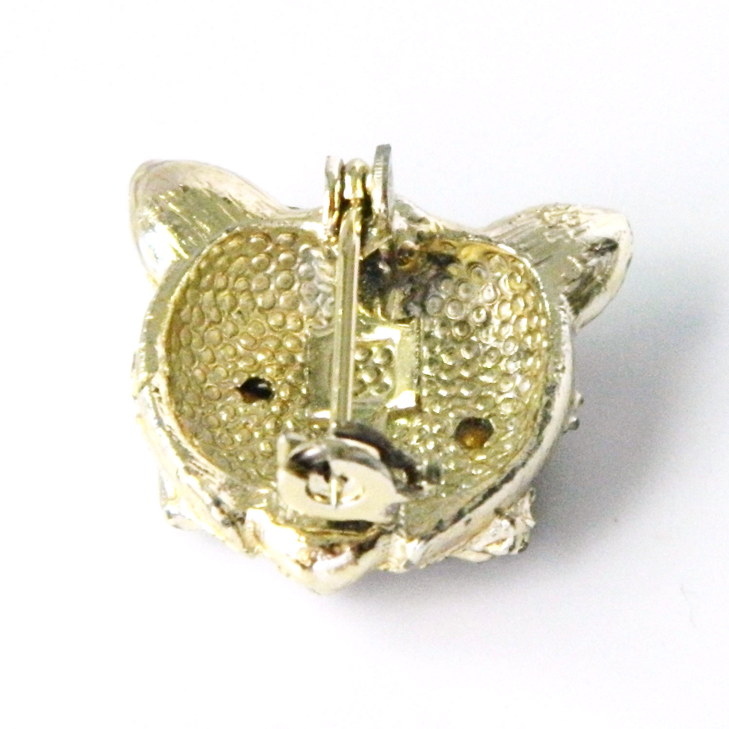 cat brooch