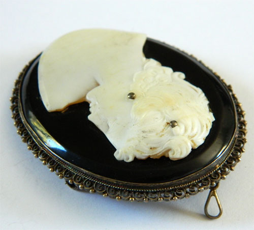 Antique cameo brooch