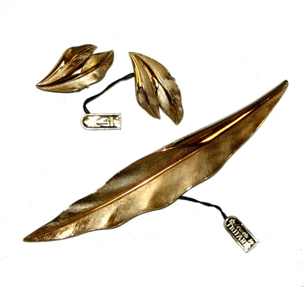 Vintage Trifari Brooch and Earring Set