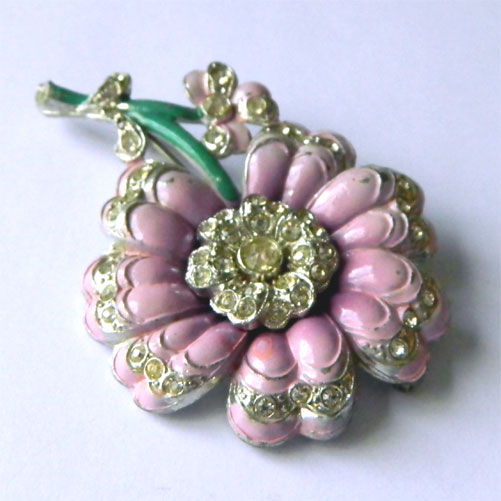 1940's enameled brooch