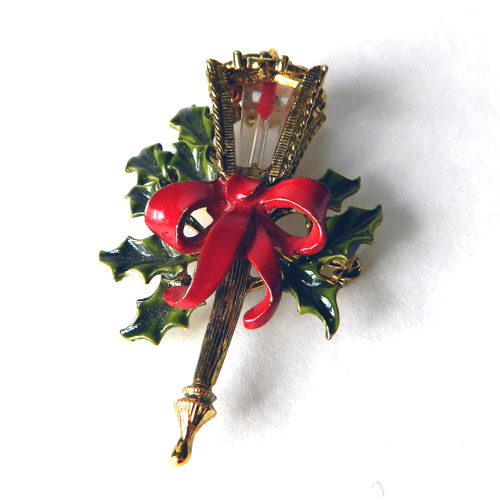 1950's Hollycraft lamppost brooch