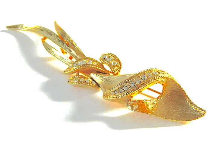 rhinestone flower brooch