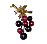 Art grapes brooch