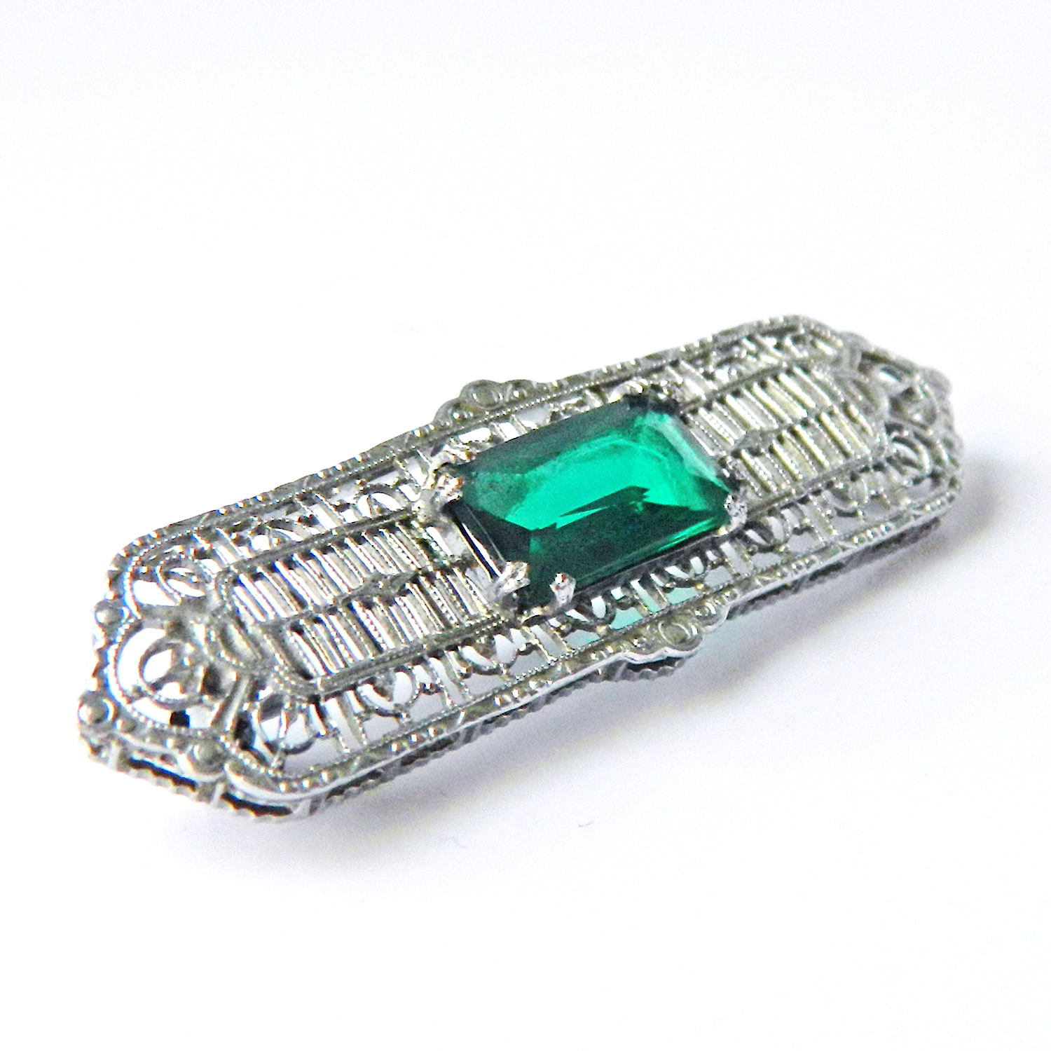 1920s Art Deco brooch