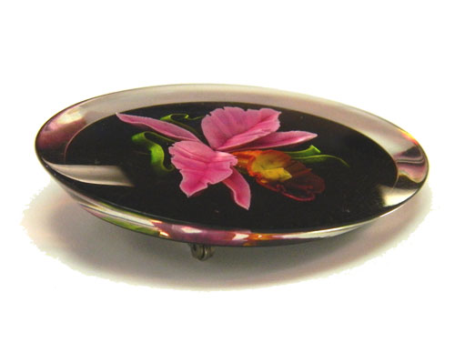 vintage reverse carved lucite flower brooch