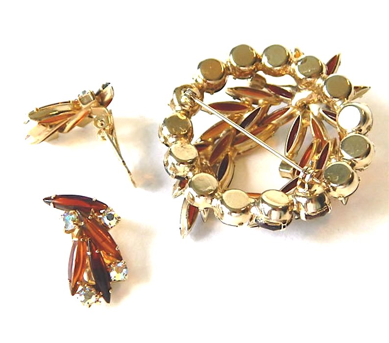 Juliana brooch set