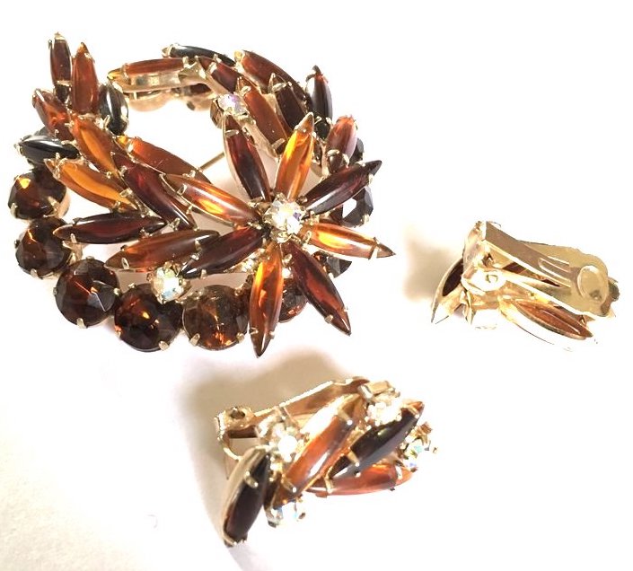 Juliana brooch set
