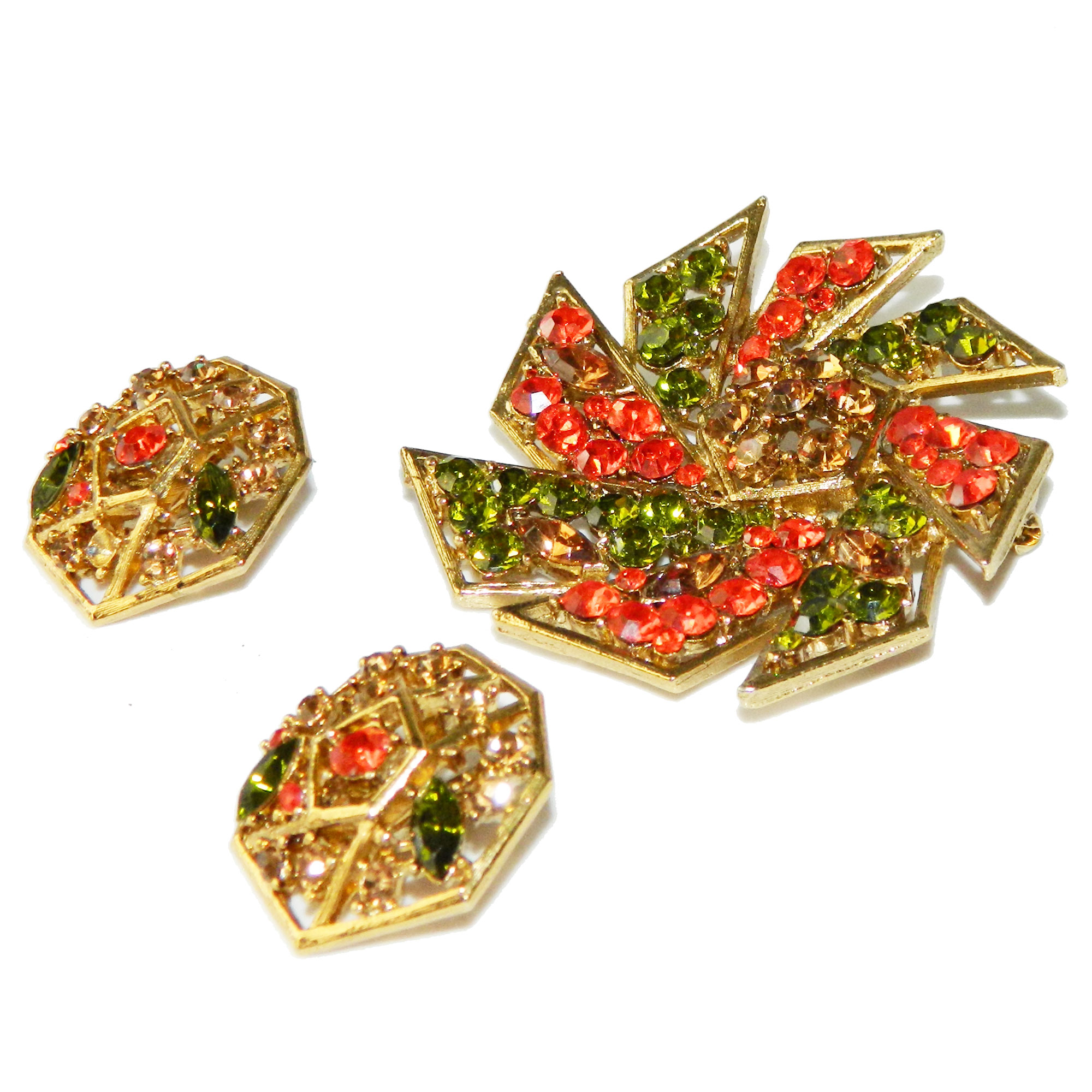 pinwheel brooch
