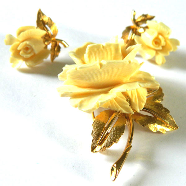 1950's Boucher rose brooch