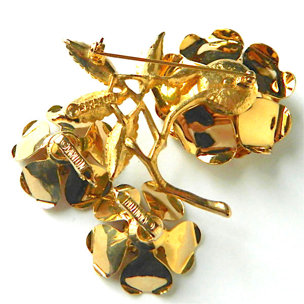 Sarah Coventry flower brooch