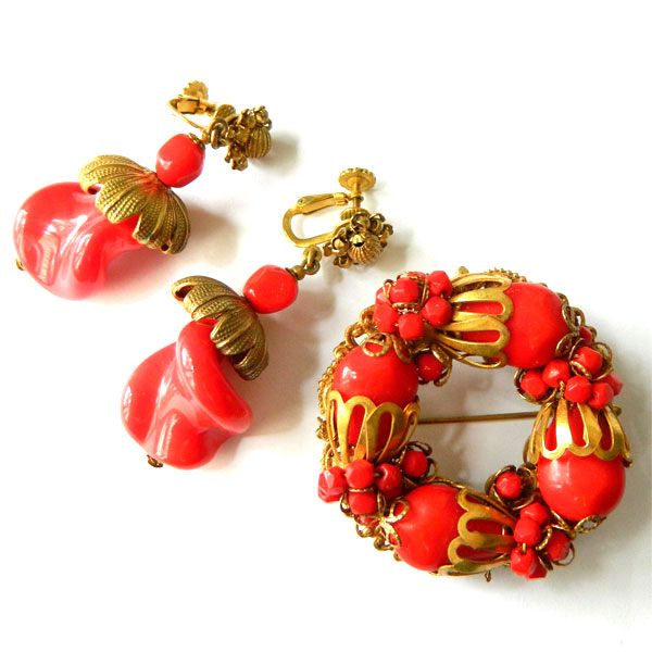 Miriam Haskell brooch