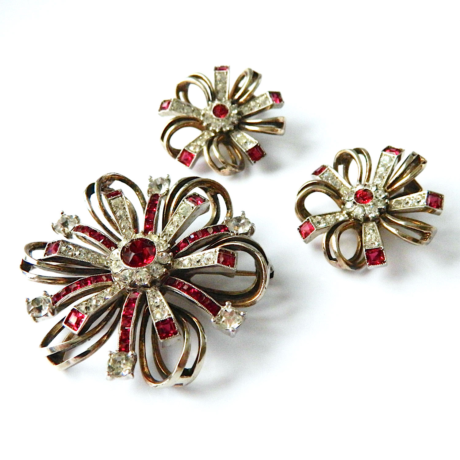 Rhinestone brooch and earring set