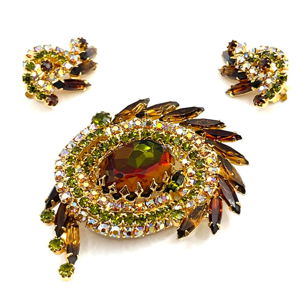 1960s Juliana rhinestone brooch and earring set