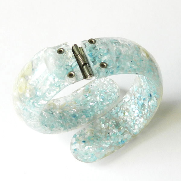1950's confetti lucite bracelet